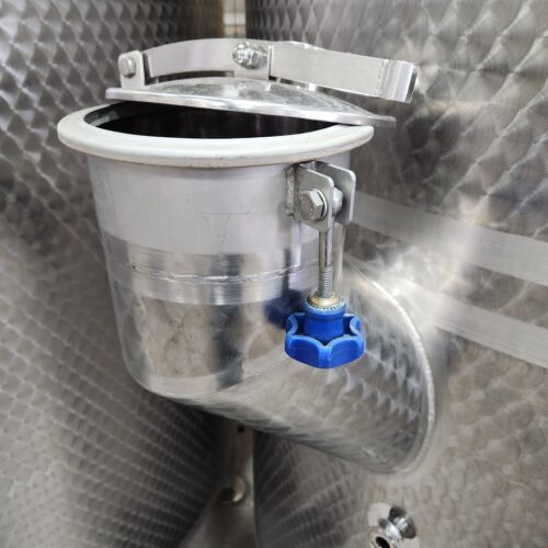 10,900 Liter (2,900 Gallon) Vinquip Stainless Steel Beverage Tank Jacketed