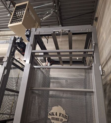 Ska Fab Depalletizer with Associated Conveyors