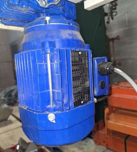 SleeveSeal Model SSL100 Stainless Steel High-Performance Vertical Sleeve Labeler