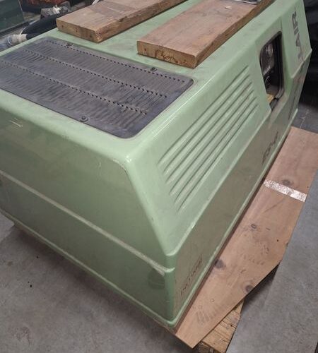 Sullair Model ES6 Air Compressor with Enclosure