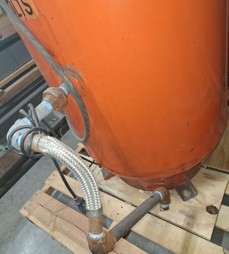 DV Systems Model LA9429 DevAir Air Compressor Mounted on Vertical Tank