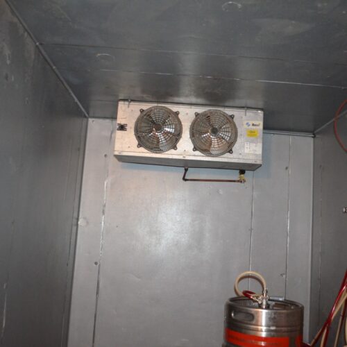 Norlake Approx. 15 Foot x 8 Foot Modular Walk In Cooler with Single Door