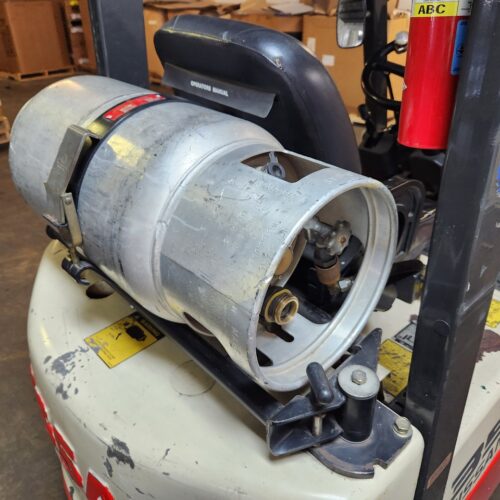 Nissan Optimum 35 CPJ01A18PV Forklift 2,750 Lbs. Maximum Capacity