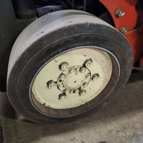 Nissan Optimum 35 CPJ01A18PV Forklift 2,750 Lbs. Maximum Capacity