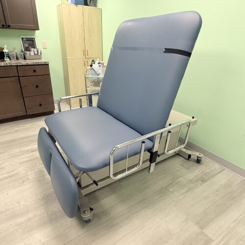 Clinton Industries 600 Pound Capacity Large Exam Table