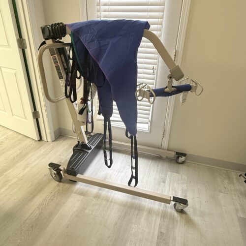 Invacare Reliant Model RPL4501 Electric Patient Lift with Manual Low Base