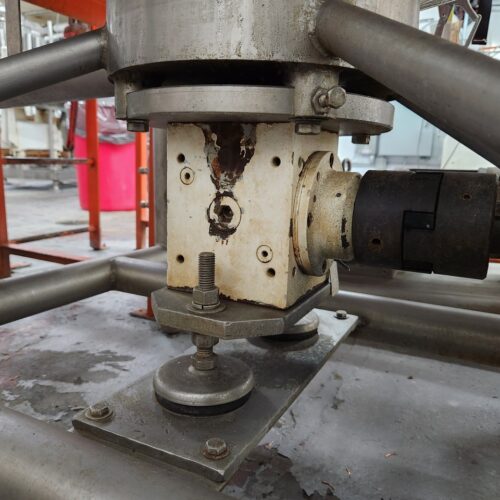 200 Gallon Stainless Steel Likwifier with Top Mounted Access Way