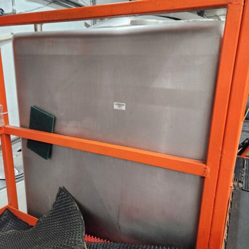 200 Gallon Stainless Steel Likwifier with Top Mounted Access Way