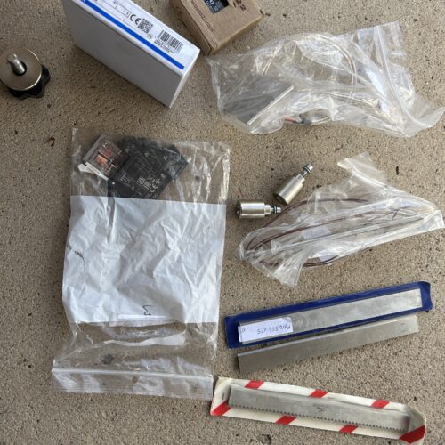 Weighpack Model SleekWrapper40 S/S Horizontal Flow Wrapper with Domino Model VX350i Thermal Transfer Coder