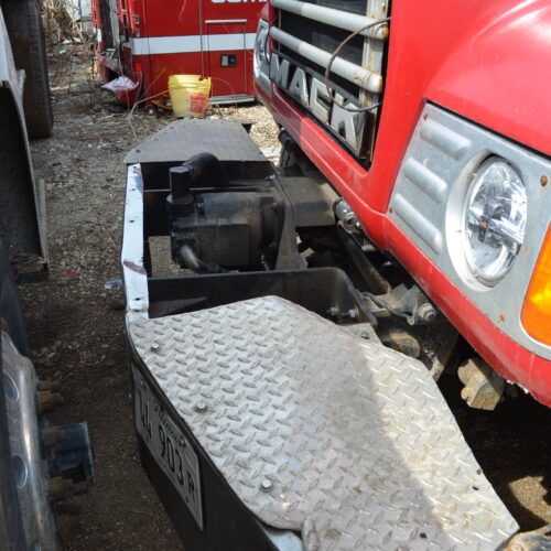 Mack Granite Diesel Powered Roll-Off Truck with Hydraulic Cylinders