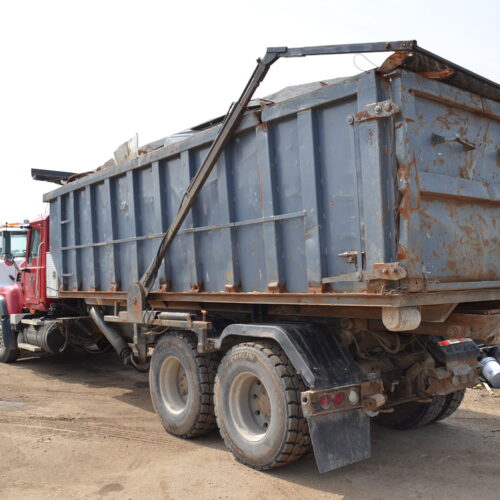 Mack Granite Diesel Powered Roll-Off Truck with Hydraulic Cylinders