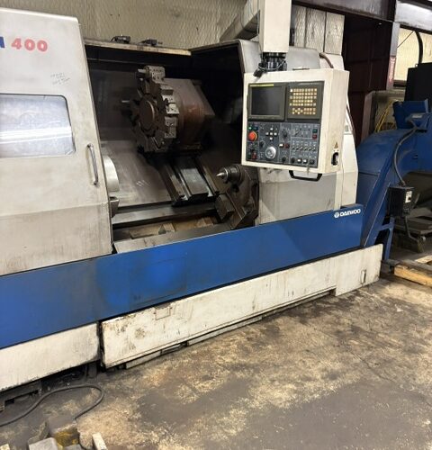 Daewoo Model Puma 400B CNC Turning Center Heavy Duty Lathe with 12‑Station Turret